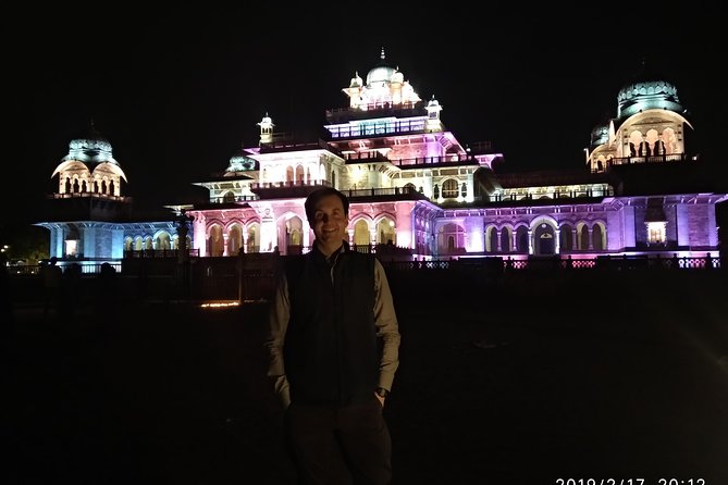 Night Tour in Open Jeep - The open jeep is the main attraction