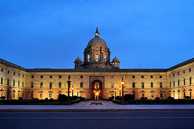 Night View of Delhi Tour - 4 Hrs - Guide Quality and the Role of the Driver