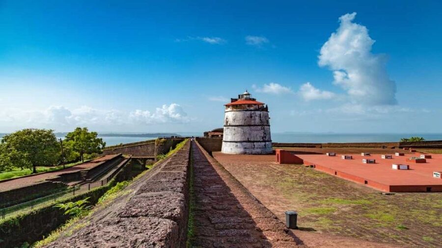 North Goa: Private Full-Day Tour with Pickup and Drop-Off - Fort Aguada: the strongest historical stop