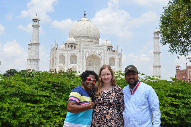 Official Tour Guide For Sunrise Taj Mahal and Agra Fort Tour - What to look for inside the Taj Mahal