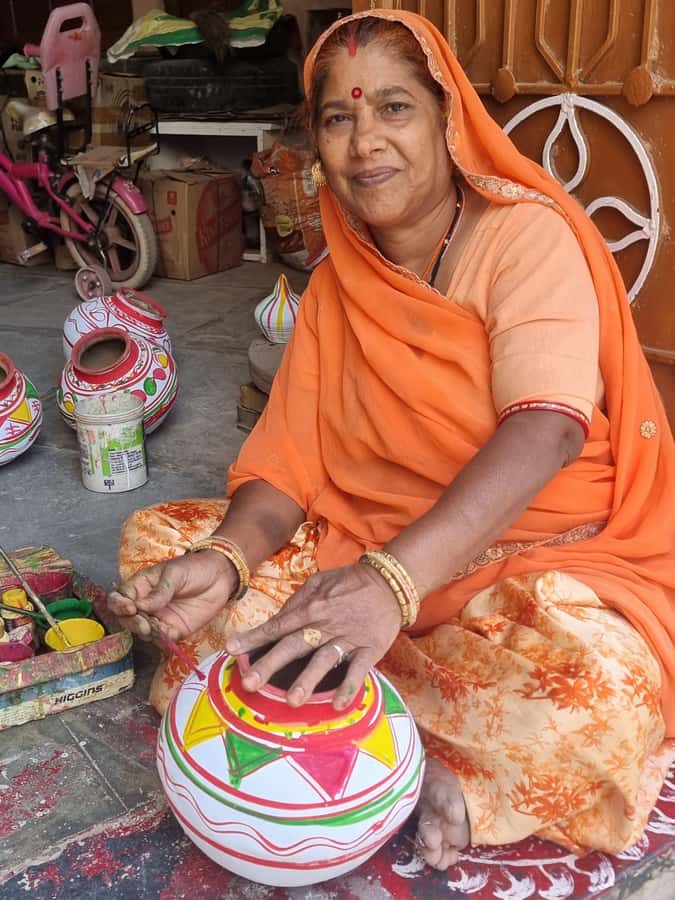 Old city heritage walk and local life experience - Watching craftspeople make everyday objects