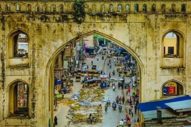 Old city Walking Tour in Charminar - Why this walk is more than a Charminar photo