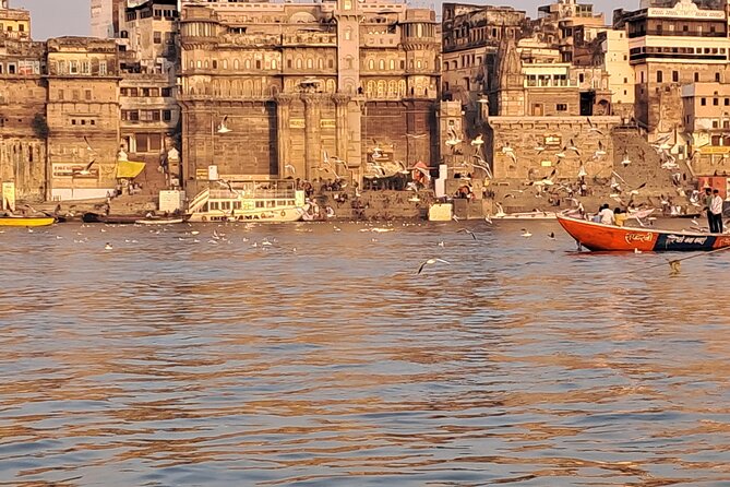 One Day Admirable tour in Varanasi Private Guided Tour - The ghats and Varanasi’s narrow old lanes