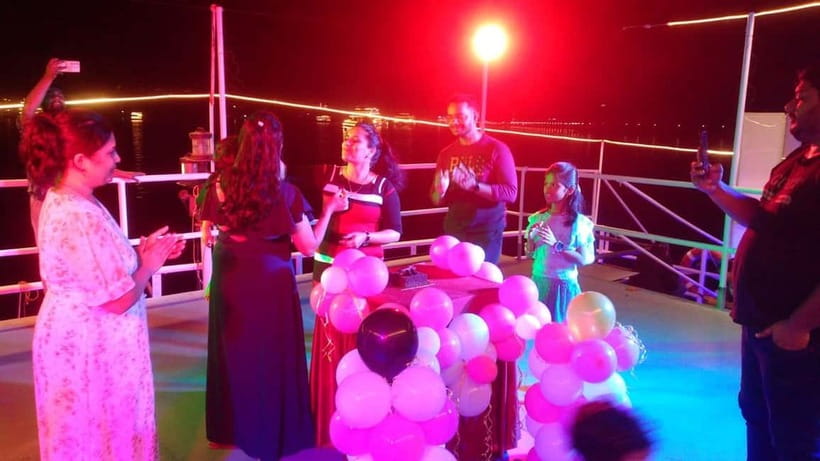 Panaji: Dinner Cruise in Goa with Hotel Transfer and 2 Beers - What The Evening Is Really Like