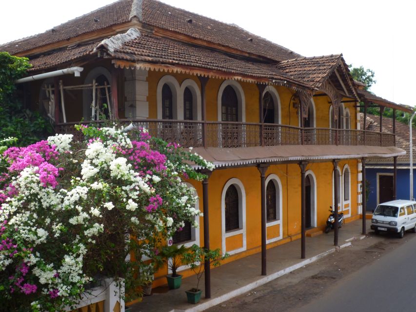 Panaji: Fontainhas Neighborhood Cultural Guided Walking Tour - Civic Panaji: the High Court and Chief Minister’s residence