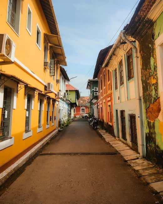 Panaji: Heritage Walking Tour in Fontainhas Latin Quarter - Rua São Tomé and the First Layer of Fontainhas