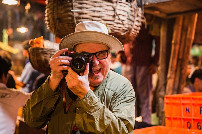 Photography Tour of Mesmerizing Markets of Kolkata - Sealdah’s vegetable market: movement everywhere