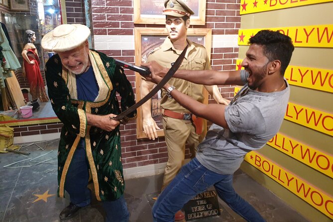Premium Bollywood Tour + - Dharavi adds a very different Mumbai