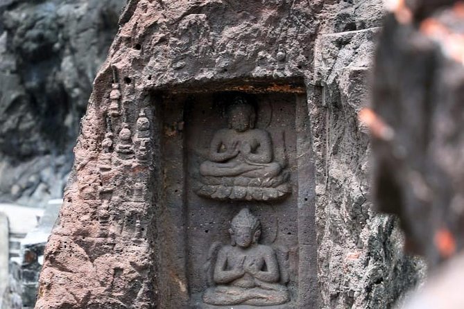 Private 2 Days Tour: Ajanta Ellora Caves and Aurangabad City - Day one at Ajanta’s Buddhist caves