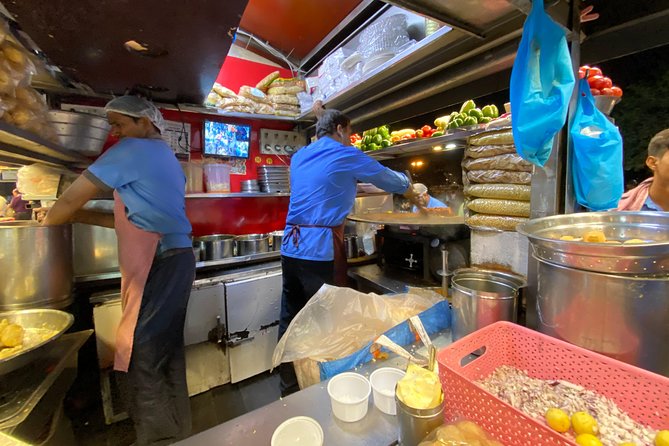 Private 4-Hour Tour of Mumbai’s Tastiest Local Foods - Why this food tour works well in Mumbai