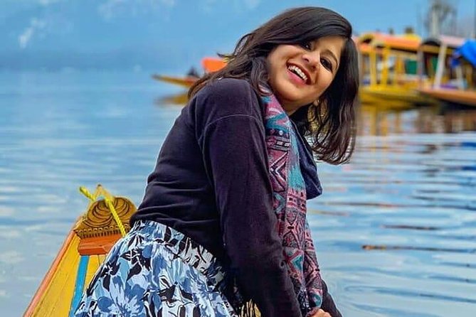 Private 5-Day Charming Kashmir Package Tour from Srinagar - Transport, drivers, and the private format