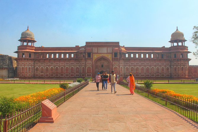 Private Agra Local Sightseeing Tour by Car and Driver - Agra Fort puts the Taj Mahal in context