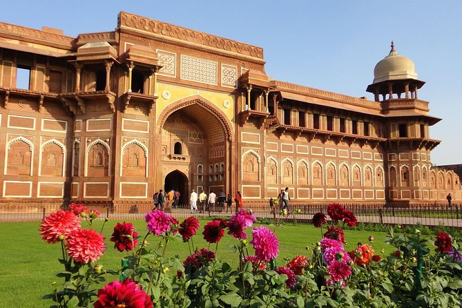 Private Agra Local Sightseeing Tour - The Taj Mahal gets three hours
