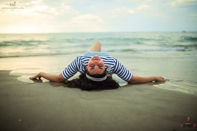 Private Beach Photoshoot in North Goa by Professional Photographer - Meeting the photographer near Candolim Beach
