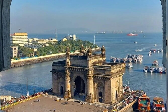 Private Bollywood Tour with Transport - Watching a Live Shoot, With Realistic Expectations