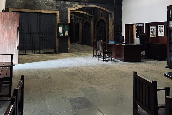 Private Bollywood Tour with Transport - Inside the Studio: From Sound Stages to Green Screens