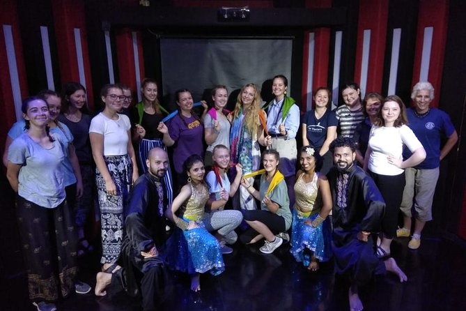Private Bollywood with Slum Tour Inclusive of Guide and Transport - Bollywood’s Technical And Theatrical Side