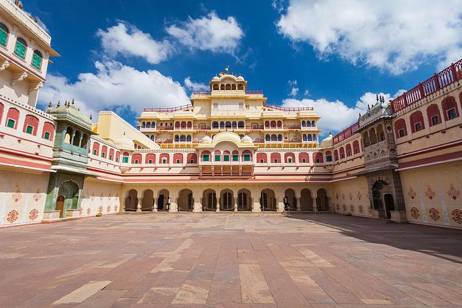 Private Cab for Full day Sightseeing in Jaipur - Panna Meena ka Kund: begin with Jaipur’s stepwell geometry