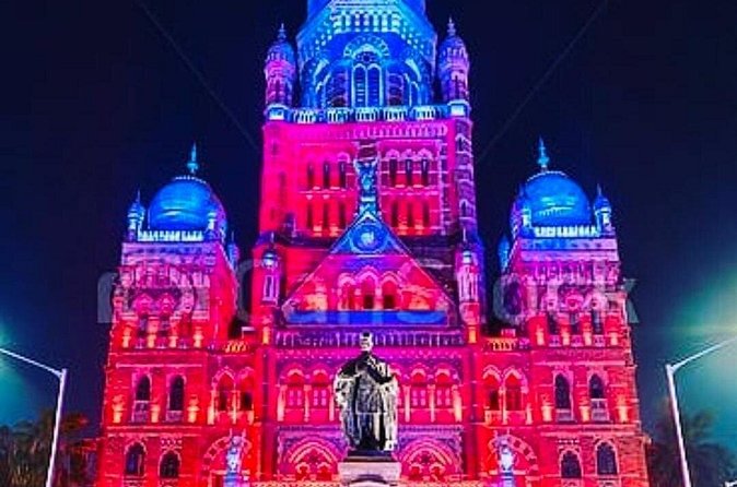 Private City Tour With Guide & Transport - The guide can make or break a short tour