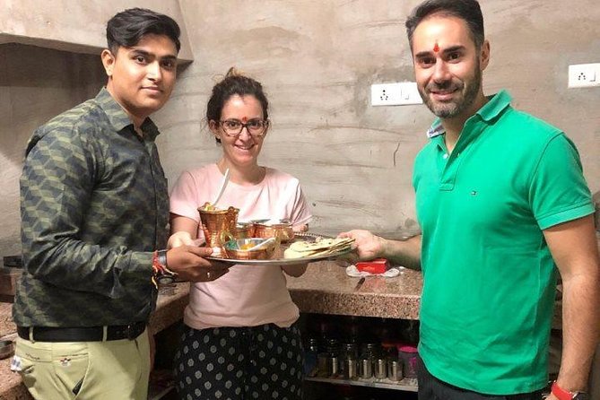 Private Cooking Class in Jodhpur With Pick Up & Drop Off - Pickup, arrival, and the first cup of chai