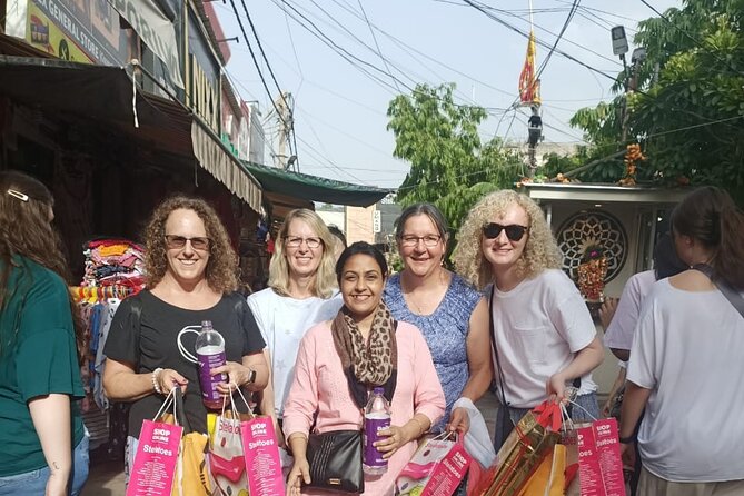 Private Customized Delhi Shopping Tour with Female Consultant - Chandni Chowk: fabrics, jewelry, food, and Old Delhi
