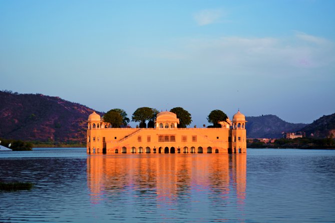 Private day tour of Jaipur with Driver and Guide - Amber Palace, the day’s main historical stop