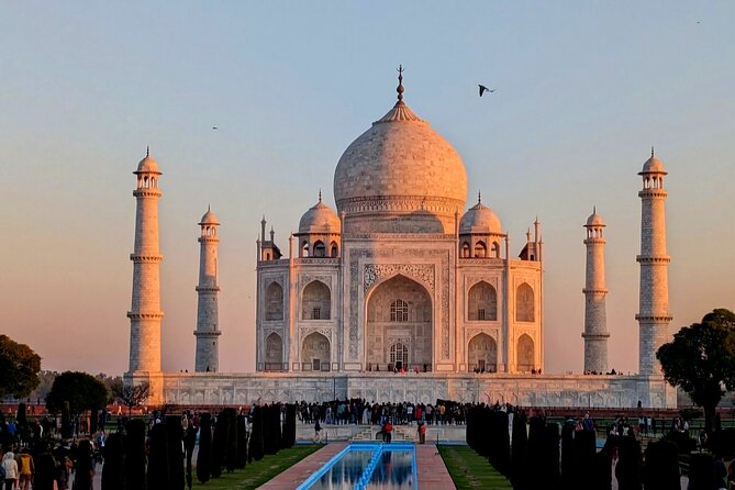 Private day tour of Taj Mahal and Agra fort by super-fast train - ALL INCLUSIVE - Leaving Delhi between 6:30 and 7:00 AM
