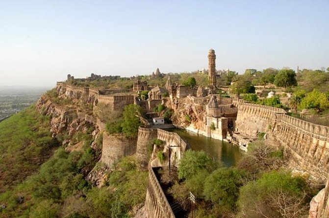 Private Day Trip to Chittorgarh Fort from Udaipur - What to expect during the three-hour fort visit