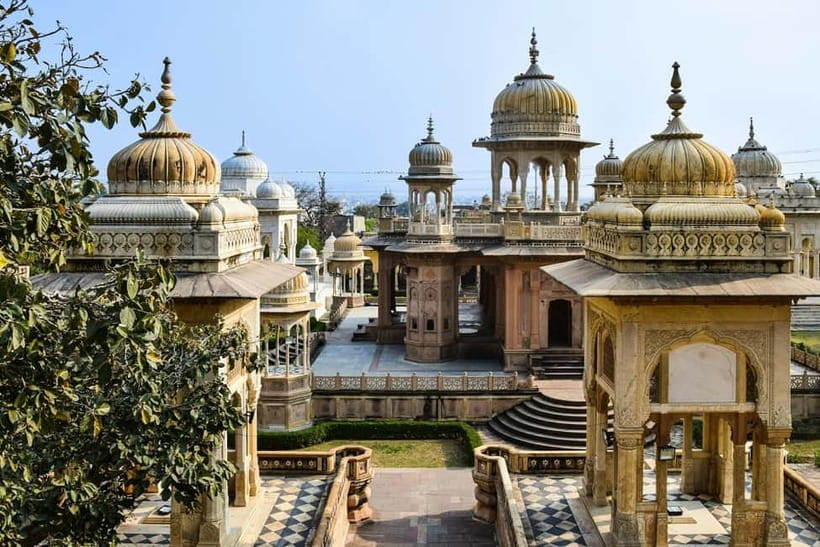Private Full-Day Jaipur Guided Tour with Monkey Temple - Panna Meena Stepwell rewards a slower look