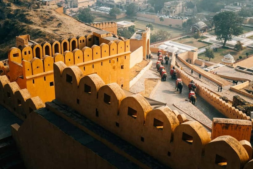 Private Full-Day Jaipur Guided Tour with Monkey Temple - Jal Mahal is a short water-level pause