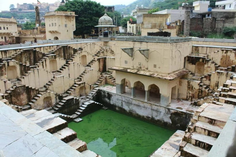 Private Full-Day Jaipur Guided Tour with Monkey Temple - Royal Gaitor offers quiet marble memorials