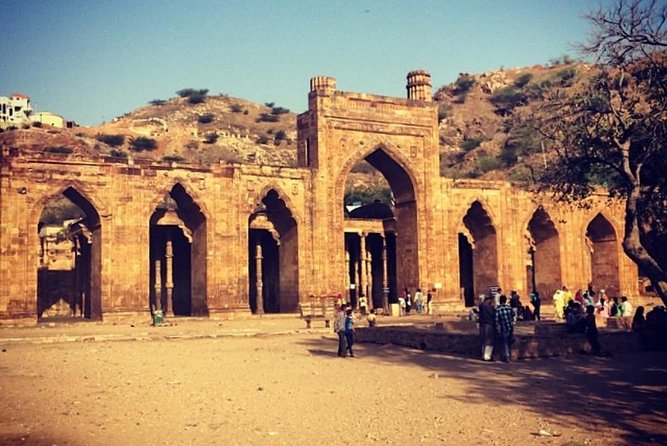 Private Full Day Jaipur Sightseeing Tour By Tuk-Tuk (Rickshaw) - Amer Fort and a longer look at Jaipur’s royal past
