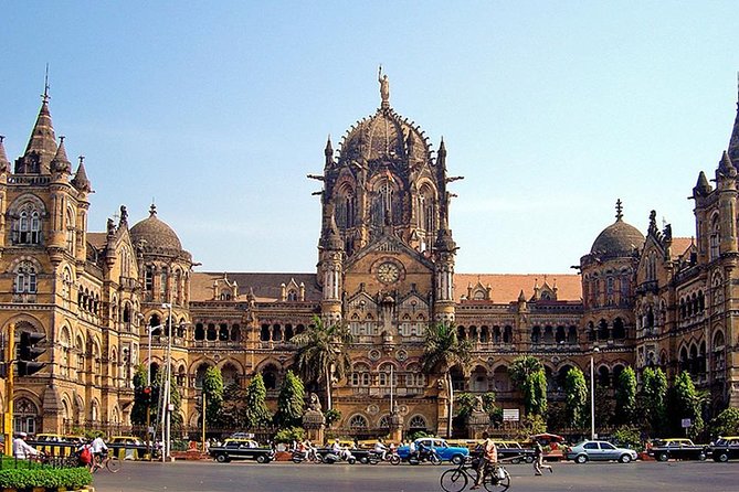 Private Full-Day Mumbai City Tour with Elephanta Caves Excursion - Dhobi Ghat and the reality behind the postcard