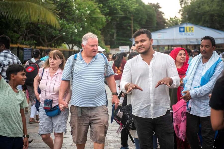 Private Full-Day Mumbai Sightseeing & Dharavi Slum Tour - Timing, comfort, and what to bring
