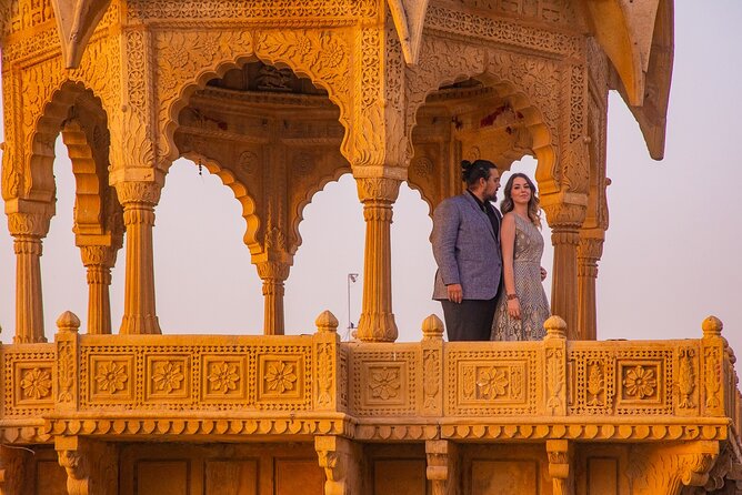Private Full-Day Tour of Golden City Jaisalmer with Guide - Patwaon-Ki-Haveli and its honey-colored stonework