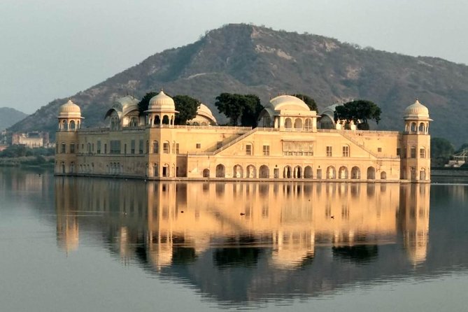 Private Full Day Tour of Jaipur with Guide - Starting with Hawa Mahal, Jaipur’s famous facade