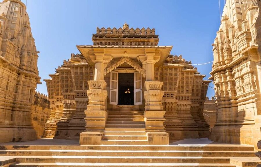 Private Full Day Tour of Jaisalmer with Guide - One hour at Patwon Ki Haveli