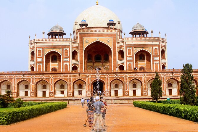 Private Full or Half Day Old and New Delhi City Tour - India Gate and the government district