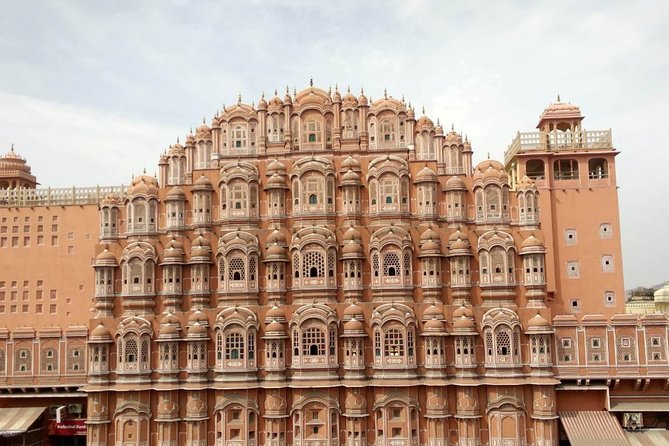 Private Guided Sightseeing Tour of Jaipur Highlights - City Palace combines art, courtyards, and royal space