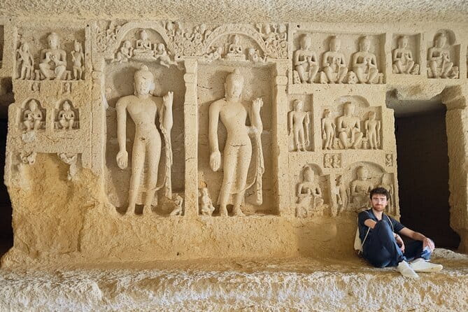 Private Guided Tour in Kanheri Cave with Transfers - Exploring the 2,000-year-old Kanheri Caves