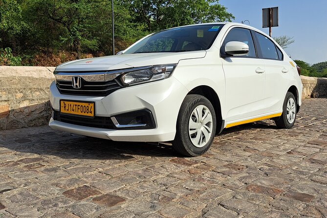 Private Jaipur Arrival Transfer - Airport to Hotel/Accommodation - Communication: useful, but keep it simple