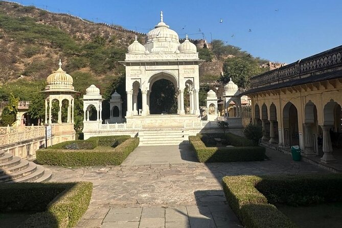 Private Jaipur City Tour by Tuk Tuk Or Car - City Palace: Allow the Full Two Hours