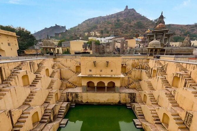 Private Jaipur City Tour by Tuk Tuk Or Car - Gaitore: A Quiet Break from the Main Route