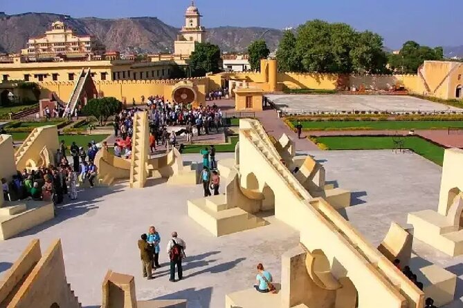 Private Jaipur City Tour by Tuk Tuk Or Car - Jal Mahal: Fifteen Minutes for the Classic View