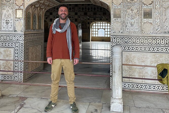 Private Jaipur Half-Day: Amber Fort, Stepwell, Jal Mahal & Gaitor - Jal Mahal: a short stop beside Man Sagar Lake