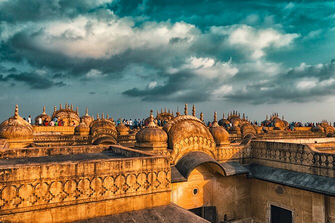 Private Jaipur Night Tour with Nahargarh Sunset Views - Hawa Mahal is best treated as an exterior night view