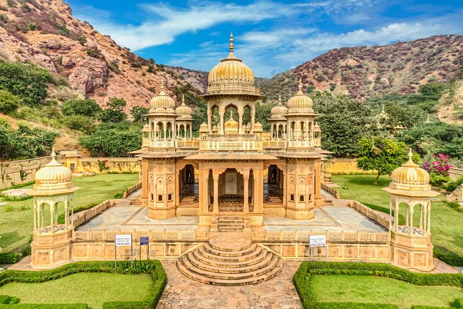 Private Jaipur Sightseeing Tour by Tuk-Tuk - Panna Meena Step Well beside Amer
