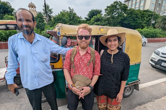 Private Jaipur Tuk-Tuk Tour with Monkey Temple - Jal Mahal and Royal Gaitore: two quieter pauses