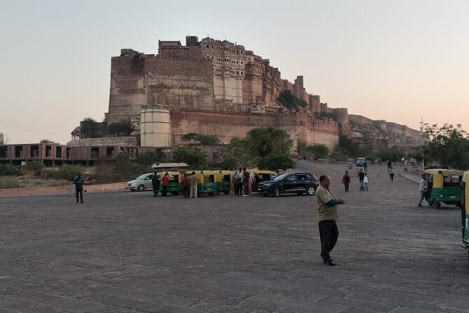 Private Jodhpur Full Day City Sightseeing Tour By Tuk Tuk - Jaswant Thada and a quieter hour
