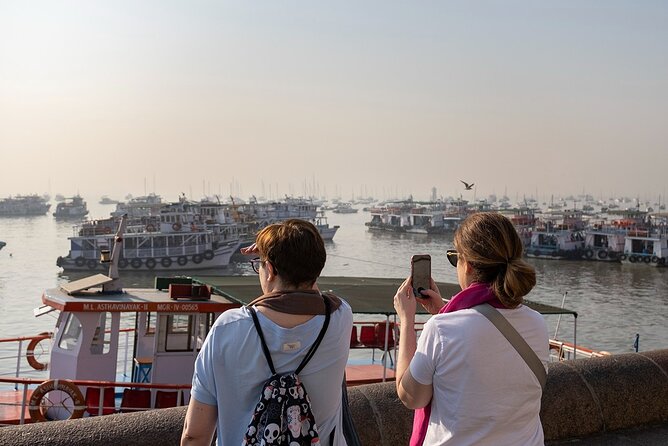 Private Mumbai Sightseeing Tour - Full Day - Jain calm, Banganga belief, and Malabar Hill views
